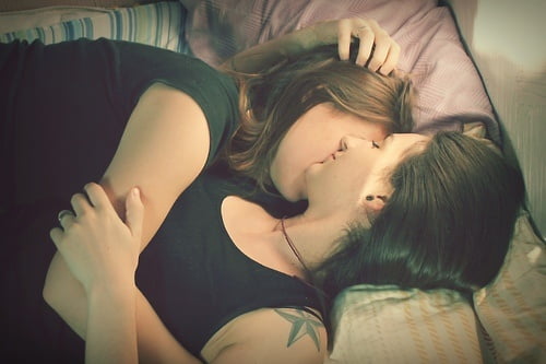 Порно Видео Лесбиянки Пока Спала