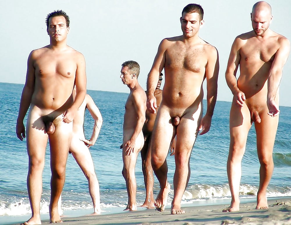 Фото Обнаженных Мужчин На Пляже