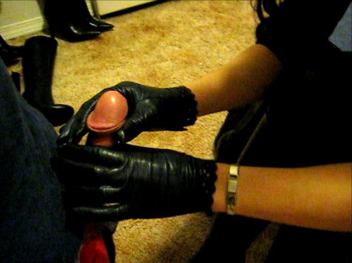 The handjob with gloves and