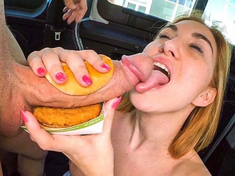 Pussy burger cumshot