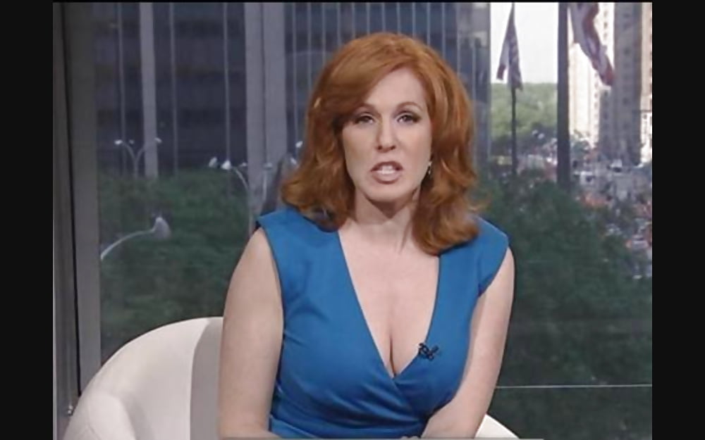 Liz claman boob