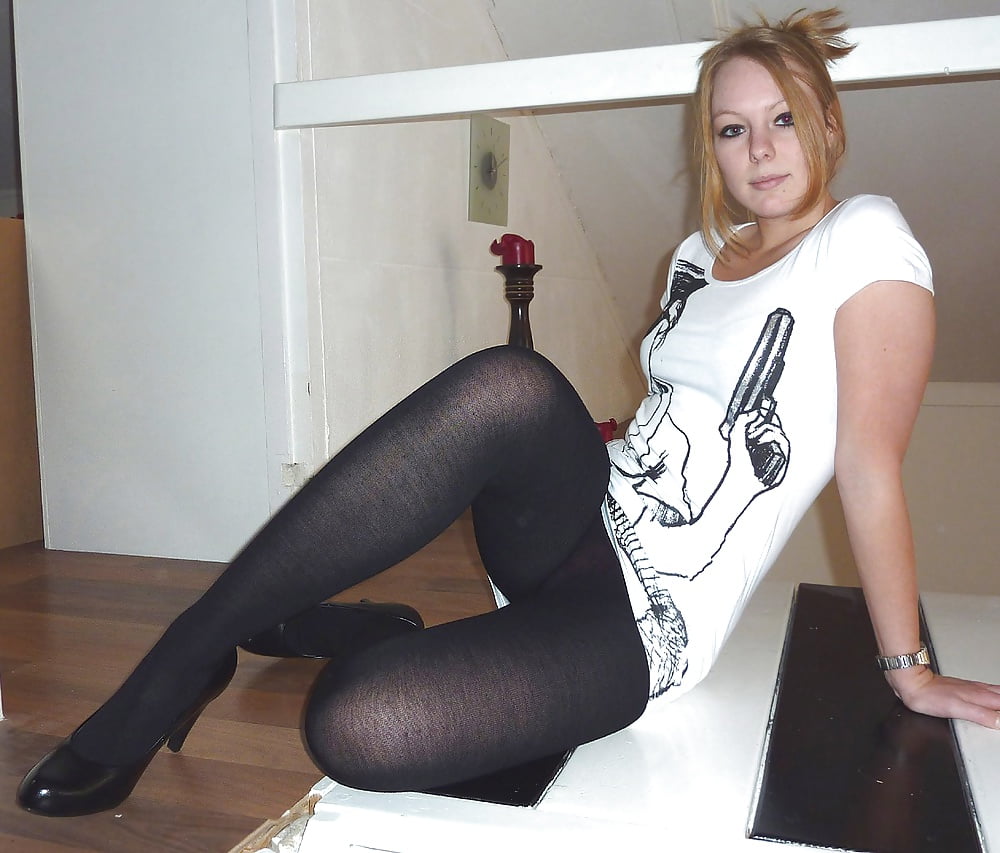 Blond mlf in pantyhose pictures