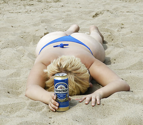 Сисястая пьяная снята на пляже и оттрахана