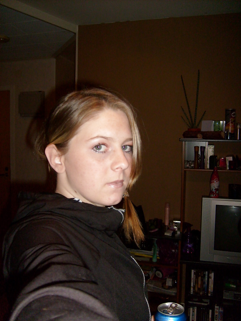 Selfshot Buttercup & Friends adult photos