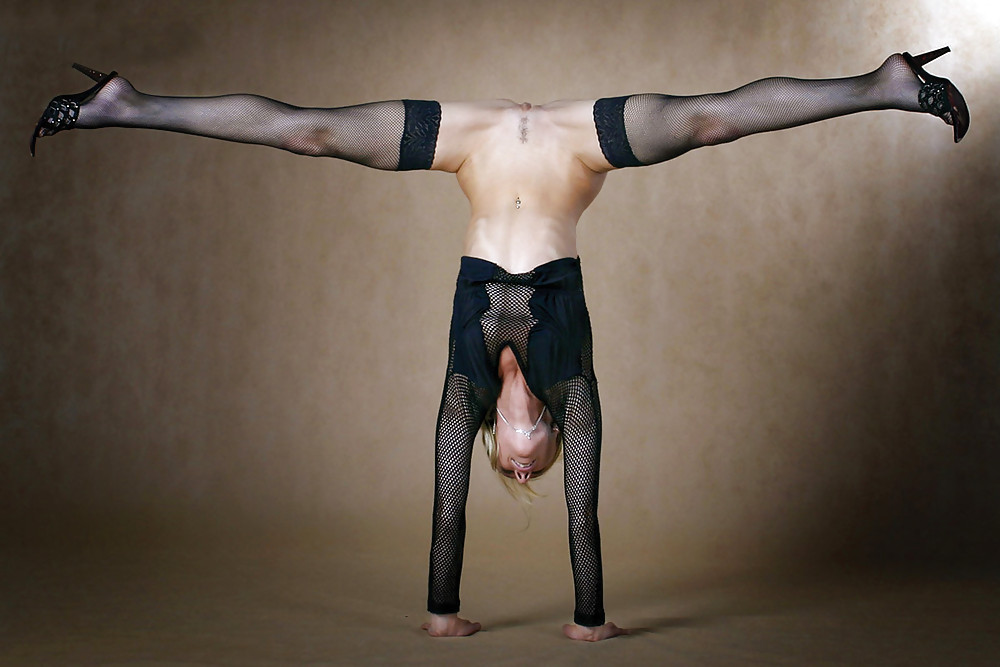 Flexible Girls adult photos