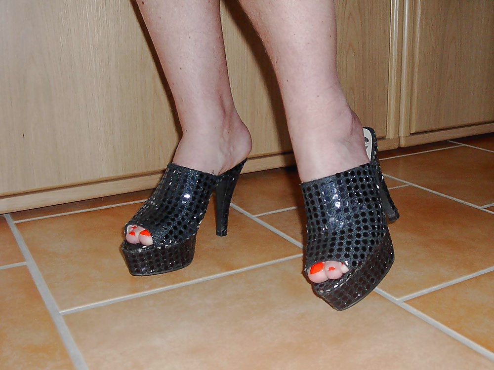 Nice Feet and High Heels and Toes Vol.3 adult photos