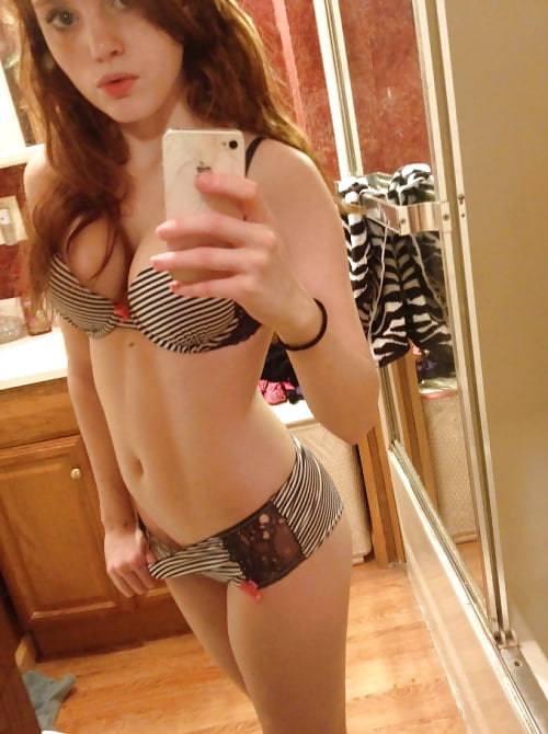 Webtastic Special: The Reds Vol.55 adult photos