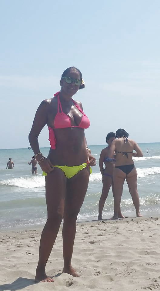 Italian MILF  Ada fb adult photos
