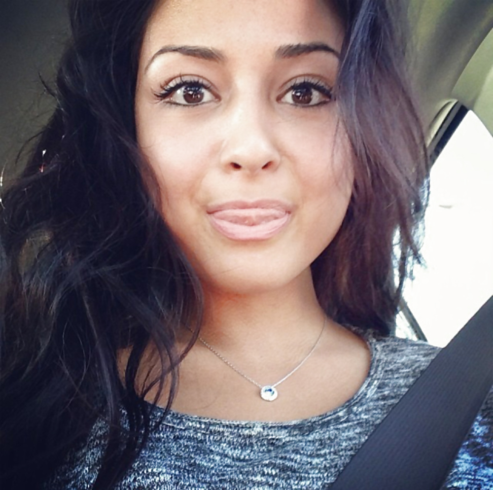 Iranian Teen Slut Behi adult photos