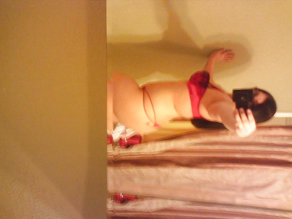 Am I hot? adult photos