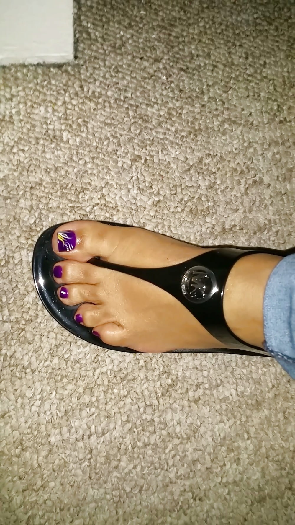 feet and toes adult photos