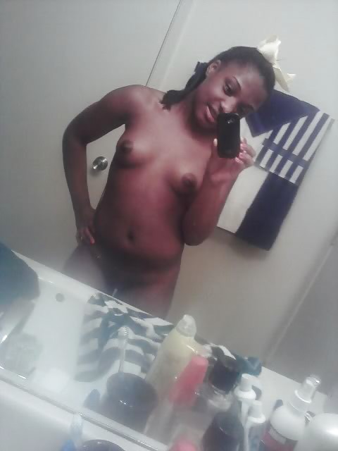 EbonyTeens From SmutDates.com adult photos