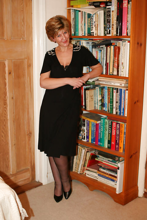 UK Sara, book shelf adult photos