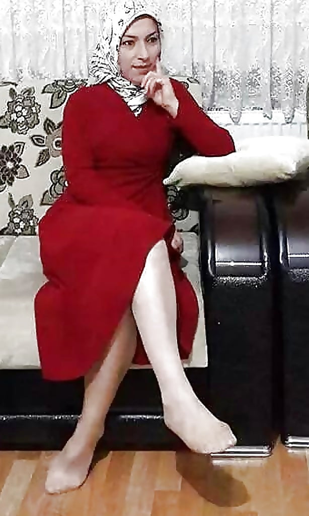 hijab turkish babes (feets and heels) adult photos