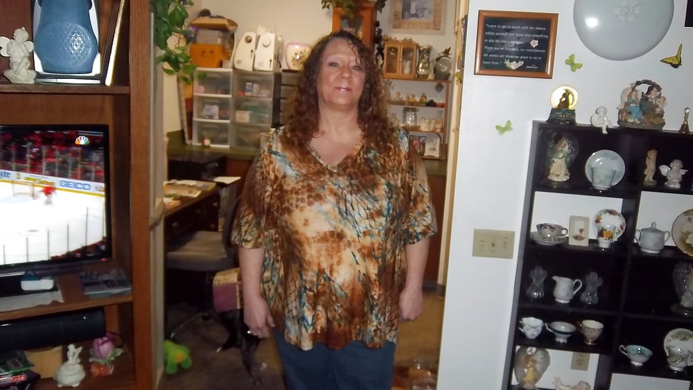 More Marisa tit tying and bodywriting adult photos