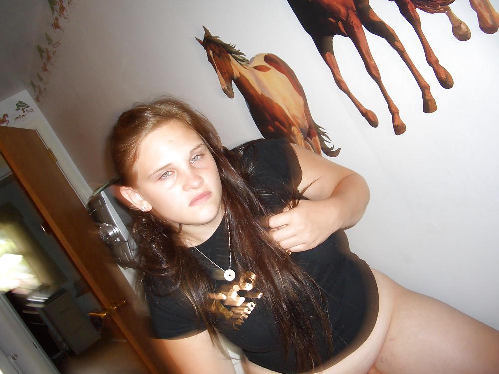 CHUBBY IRISH TEEN adult photos