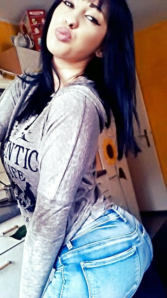 Sandra Vasic Nis adult photos