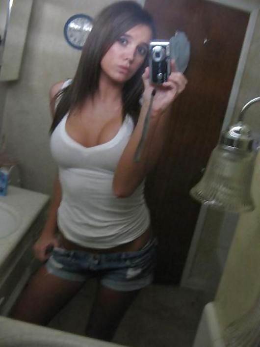 the girls and the mirror 07 adult photos