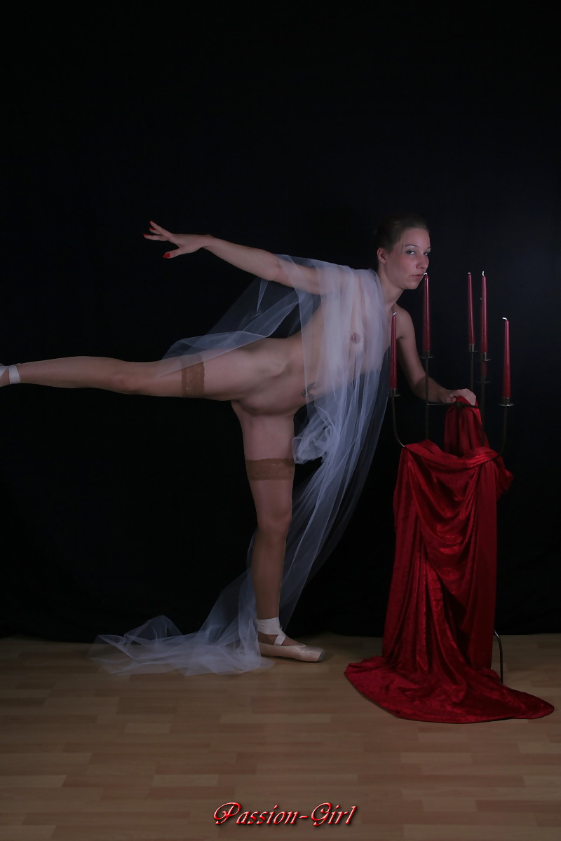 Erotic Ballet II - Passion-Girl German Amateur adult photos
