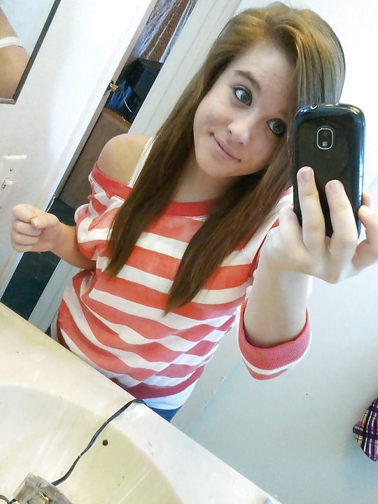 Cute Teens Mirror Shots adult photos