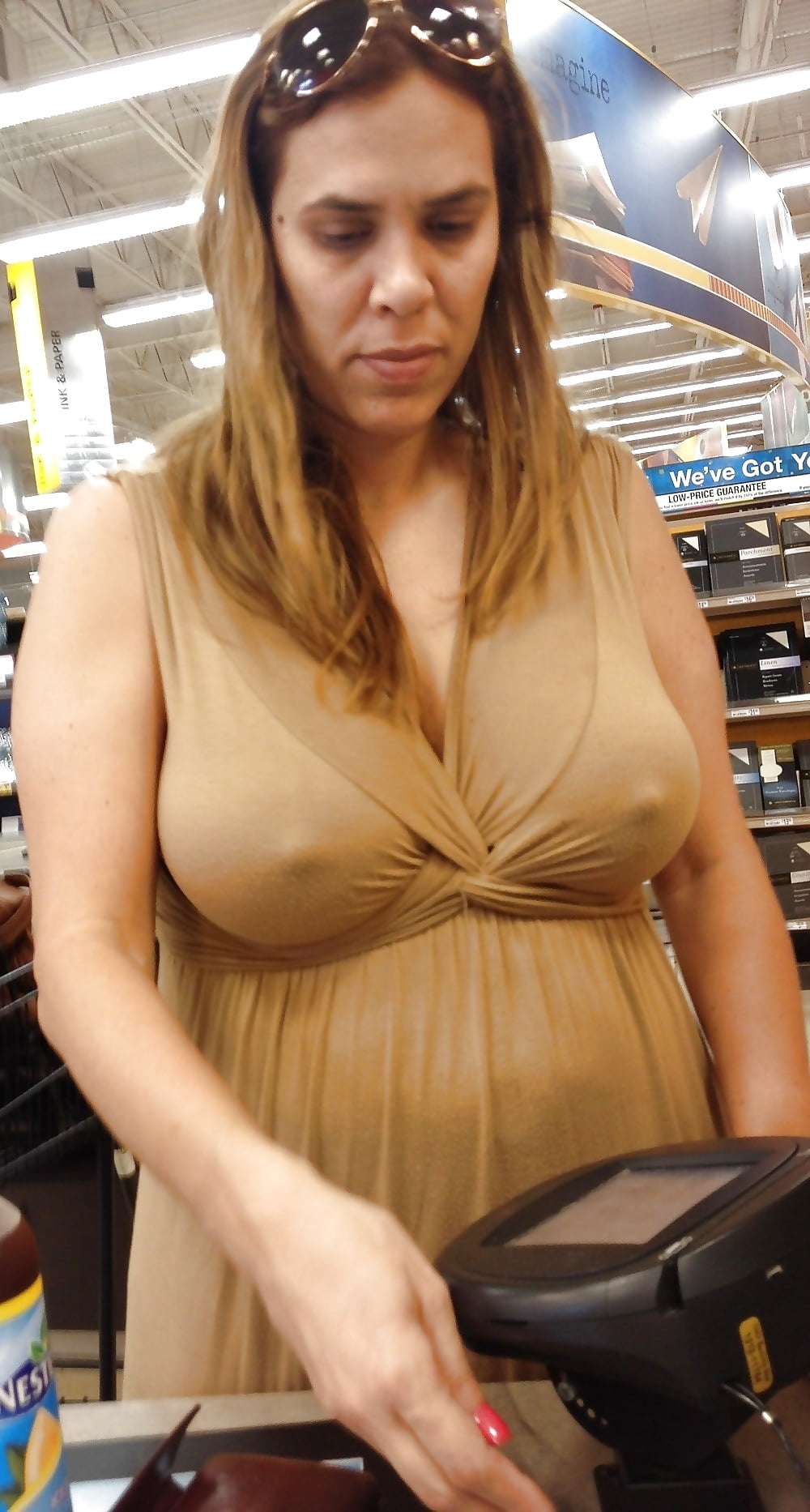 Candid Busty Latina Milf With Pokies Shopping 19 Pics
