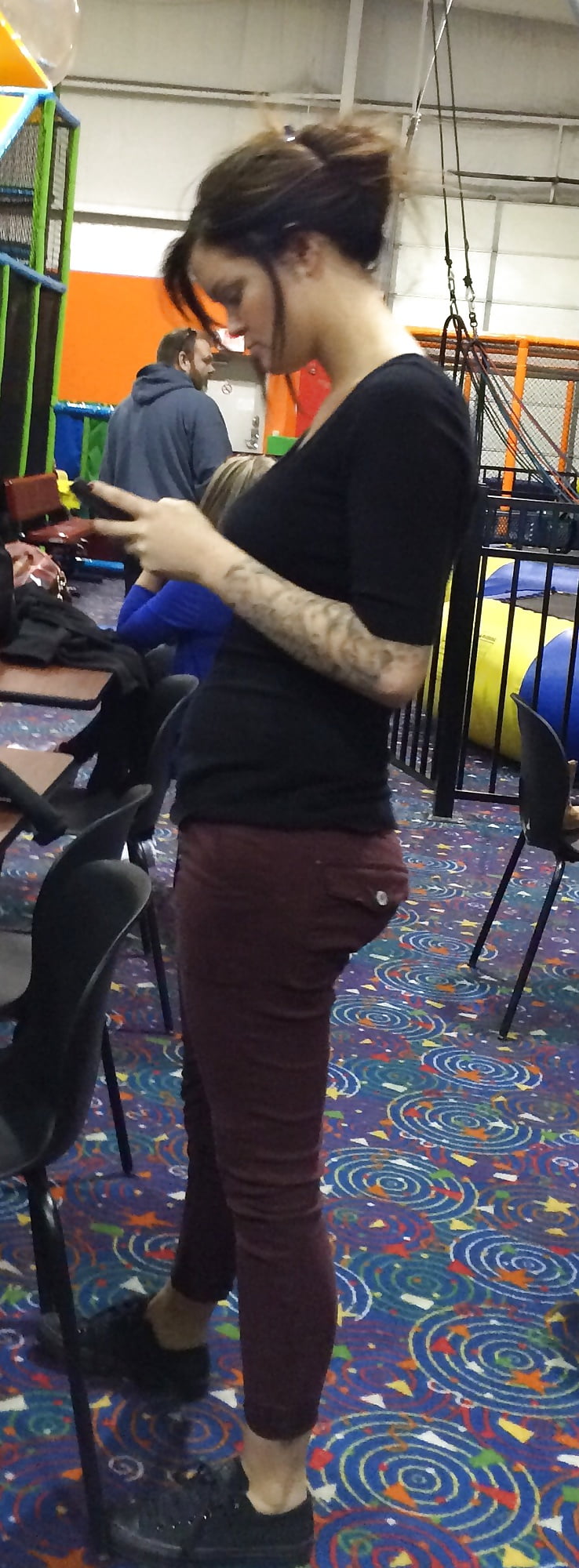 Drop dead gorgeous PAWG MILF adult photos