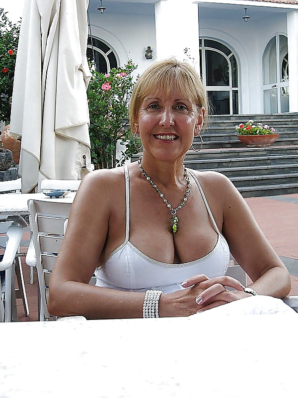 Mature Ladies With BIG Tits adult photos