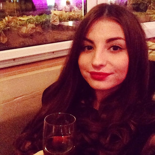 (This cunt loves to suck dick) adult photos