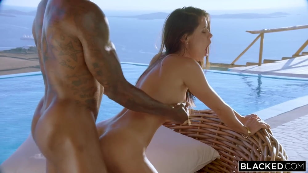 Dark Brown honey loving great fucking riding it on vacation