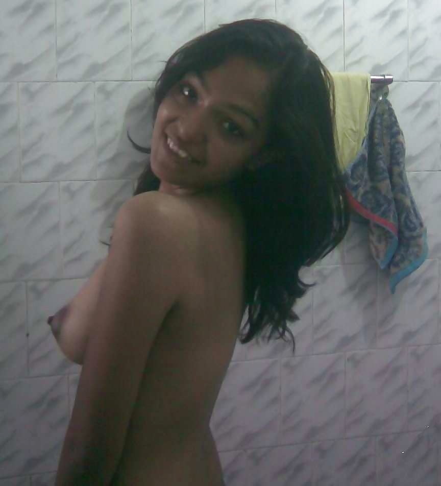 Indian Unseen Desi Girl Selfie Of Her Nude Boobs And Sex 23 Pics Xhamster