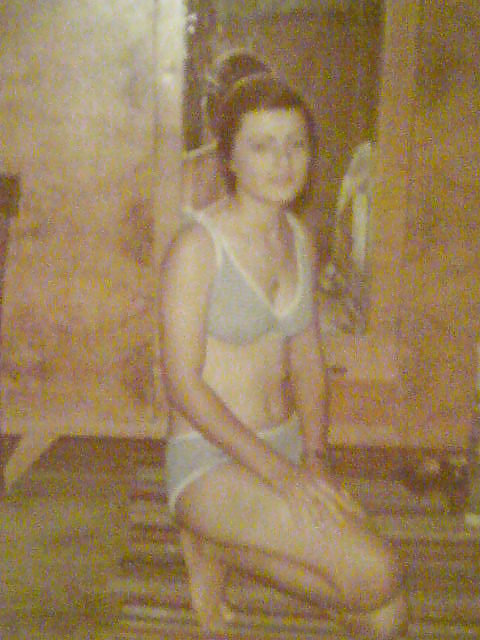 my mom abou 30years ago greek milf adult photos