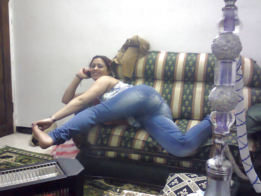 arab girl adult photos