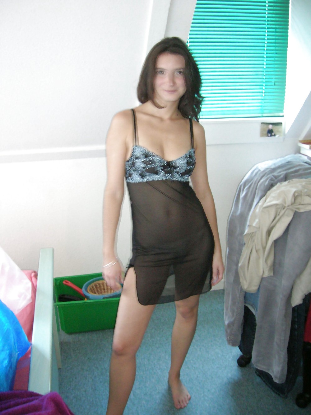 Very Sexxxy Wife Posing adult photos