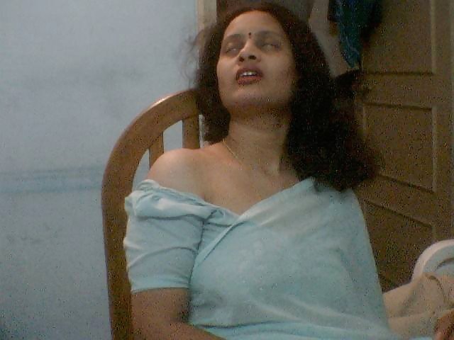 AMATEUR INDIAN DESI III adult photos