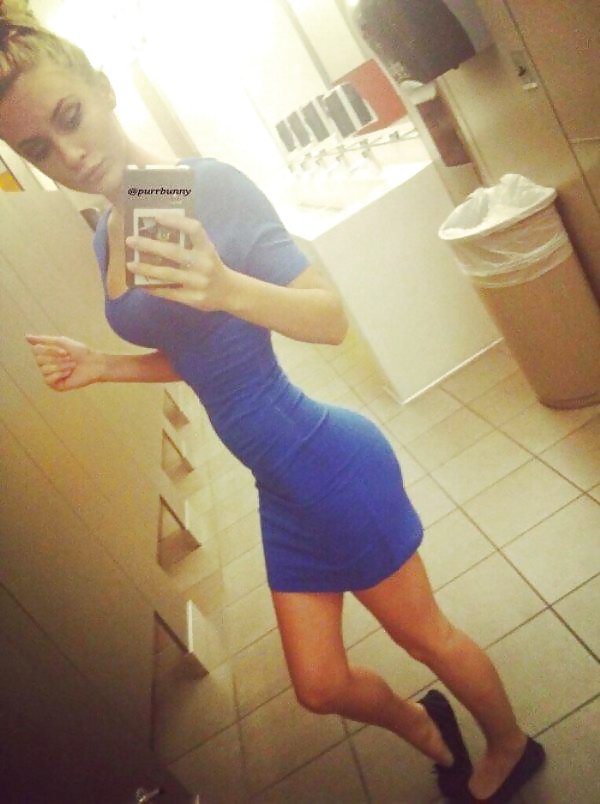 Tight dresses & skirts 7 adult photos