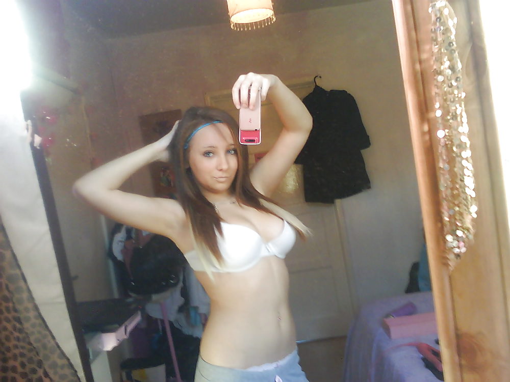 random selfshot british teen girls adult photos