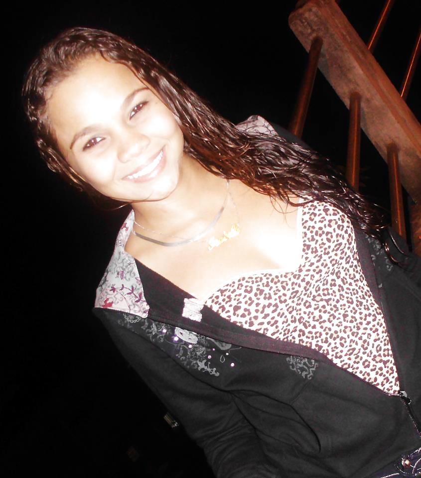 FACEBOOK Izabelli B.Alves adult photos