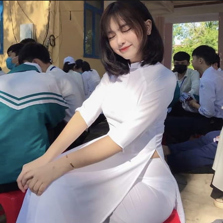 vietnam have best school uniform in the world aodai         