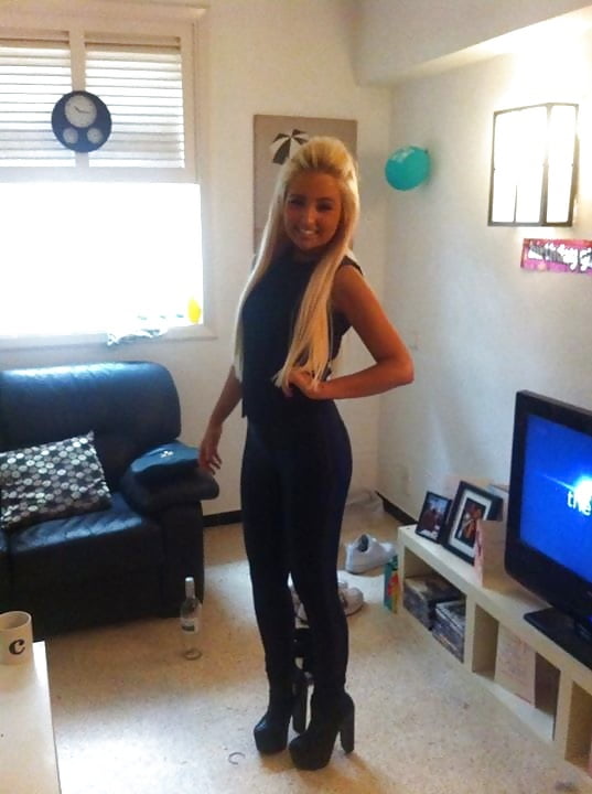 sexy chav teen Paige from Bradford adult photos