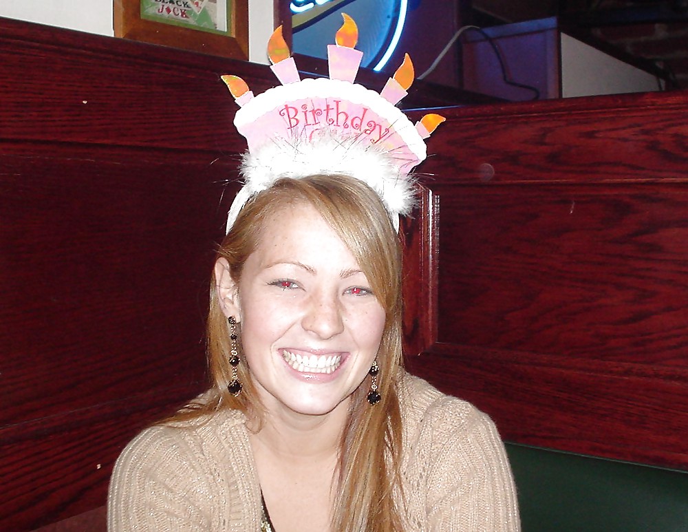 A beautiful Teen is posing adult photos