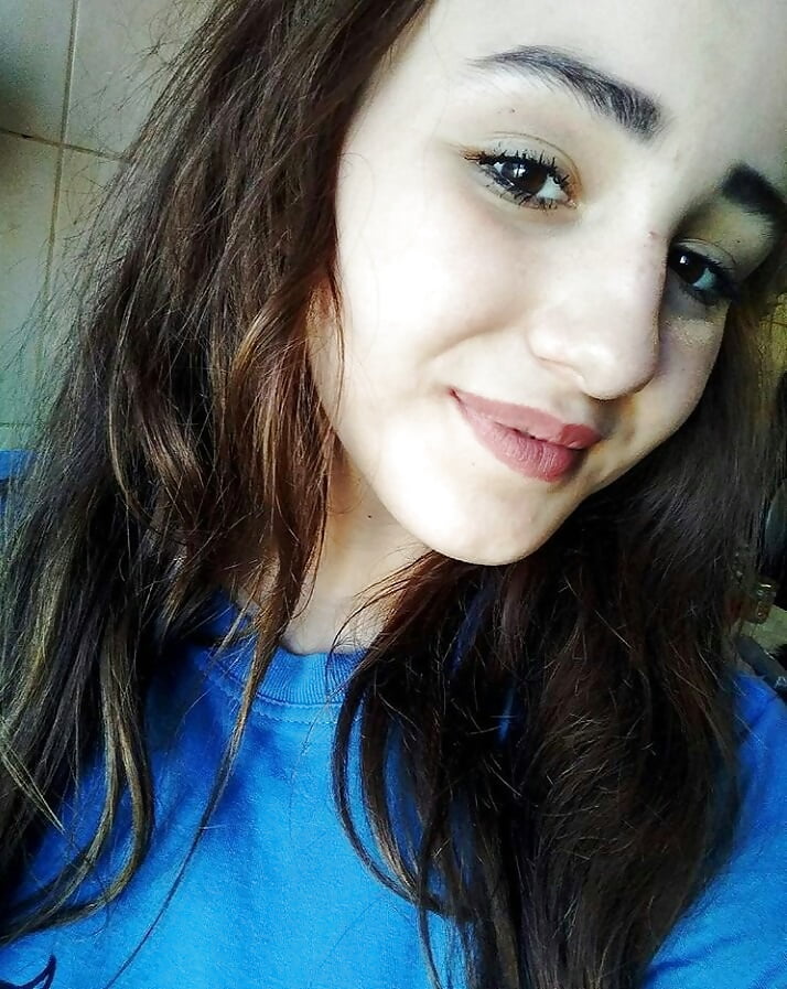 (This cunt loves to suck dick) adult photos