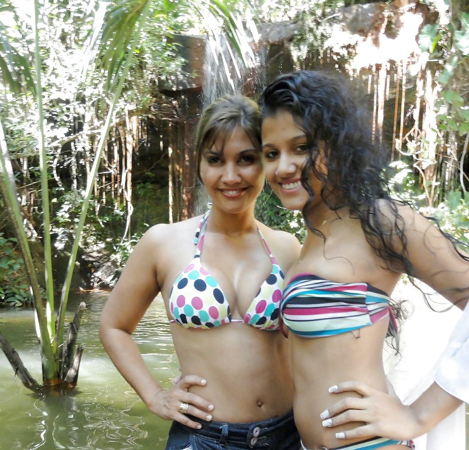 FACEBOOK CLAUDIA MARTINS adult photos