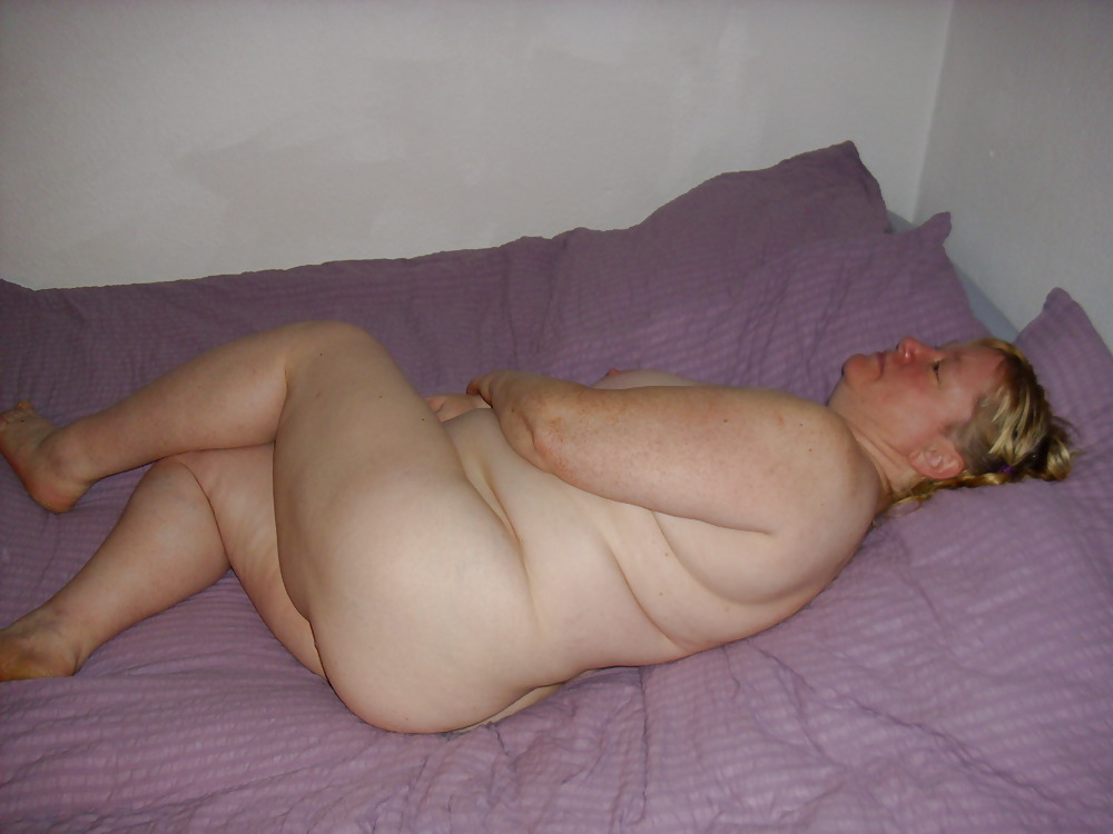 Fat slut Gerlinde adult photos