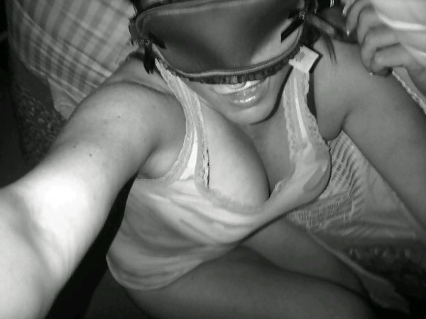 Turkish Crayz Pop Singer Hilal Cebeci adult photos