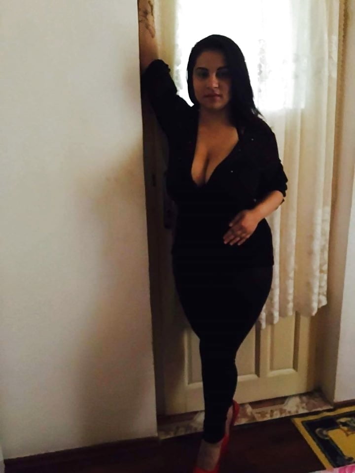 Huge Boobs Romanian Teen Gipsy Slut adult photos