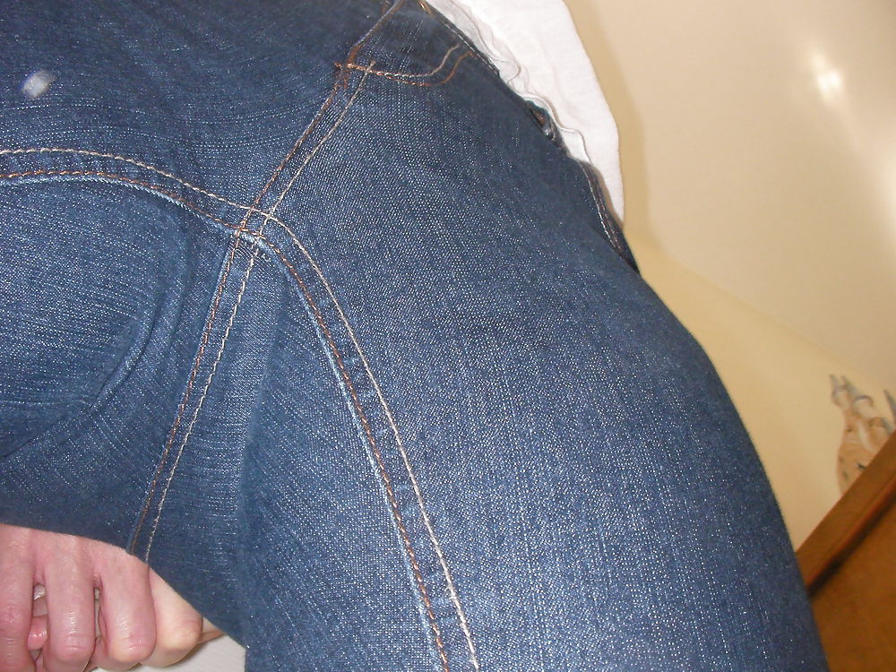 Slut Wife in tight jeans (3) adult photos