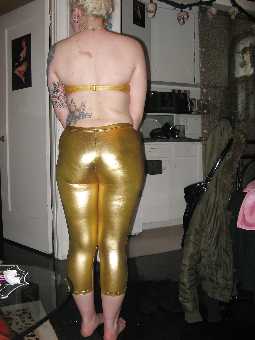 Big White Booty Cheeks adult photos