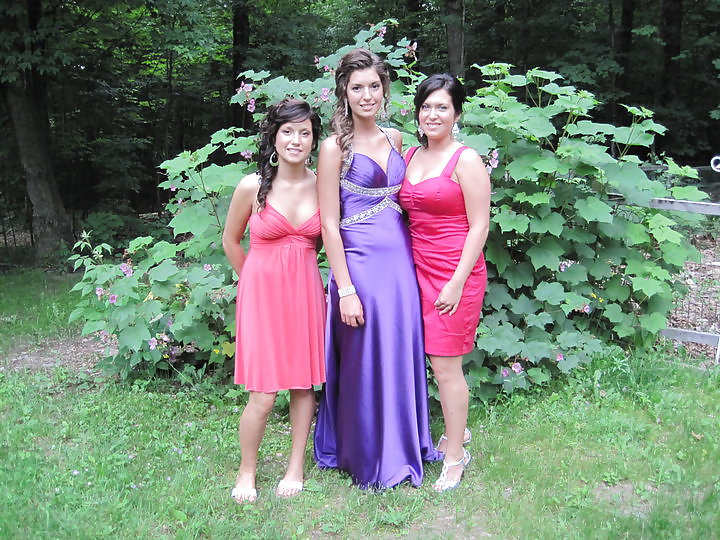 A friend and her two girls, comment and cum on adult photos