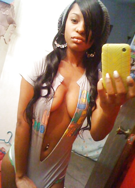 Amateur Black Girls Vol 1 adult photos