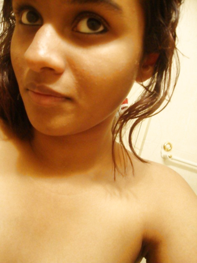 Krithi Cute Teen adult photos